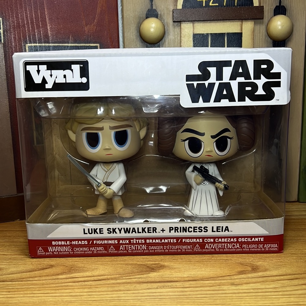 Star Wars Funko Vynl Luke Skywalker & Princess Leia Bobble Heads Figures in Box